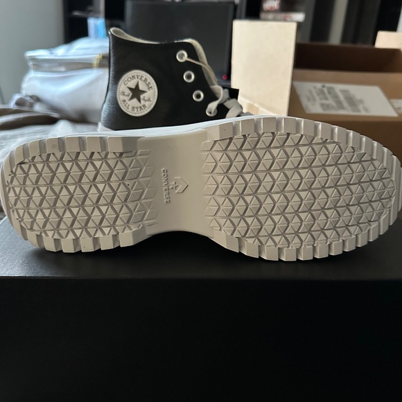 Converse Women's Chuck Taylor All Star Lugged Hi Sneakers - Picture 5 of 8